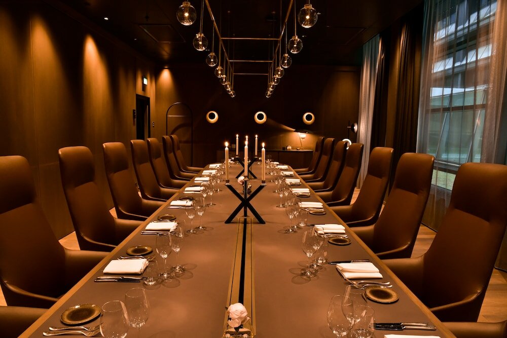 Фото Hotel At Six