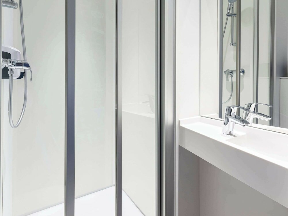 Фото hotelF1 Avignon Centre Courtine gare TGV