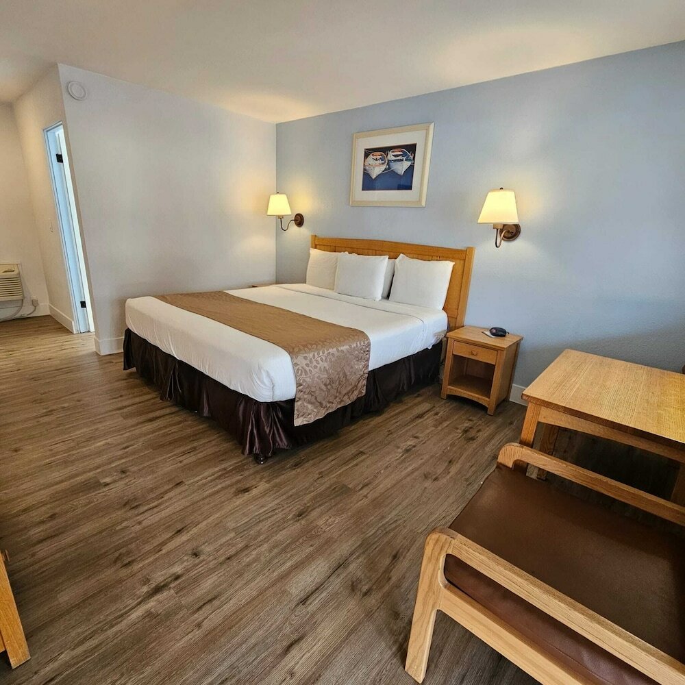 Фото Skylark Shores Resort