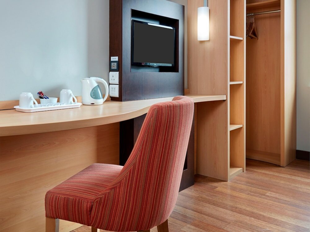 Фото Ibis Belfast Queens Quarter