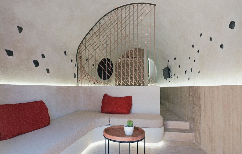 Фото Andronikos Canaves Santorini