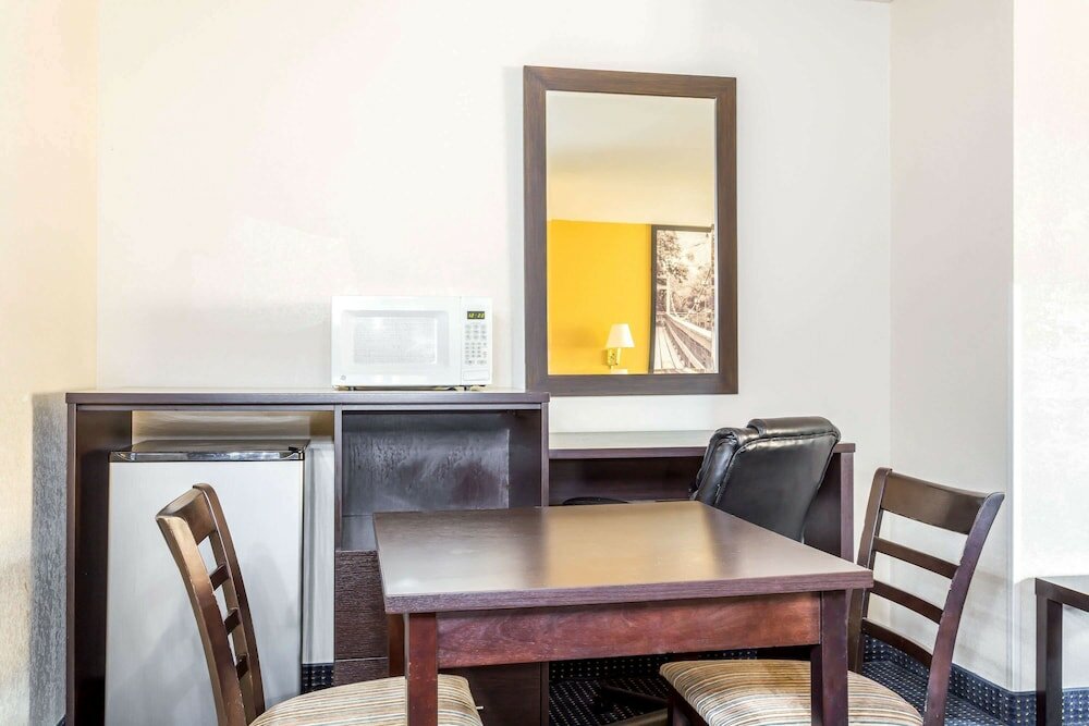 Фото Super 8 by Wyndham Mesa Gilbert