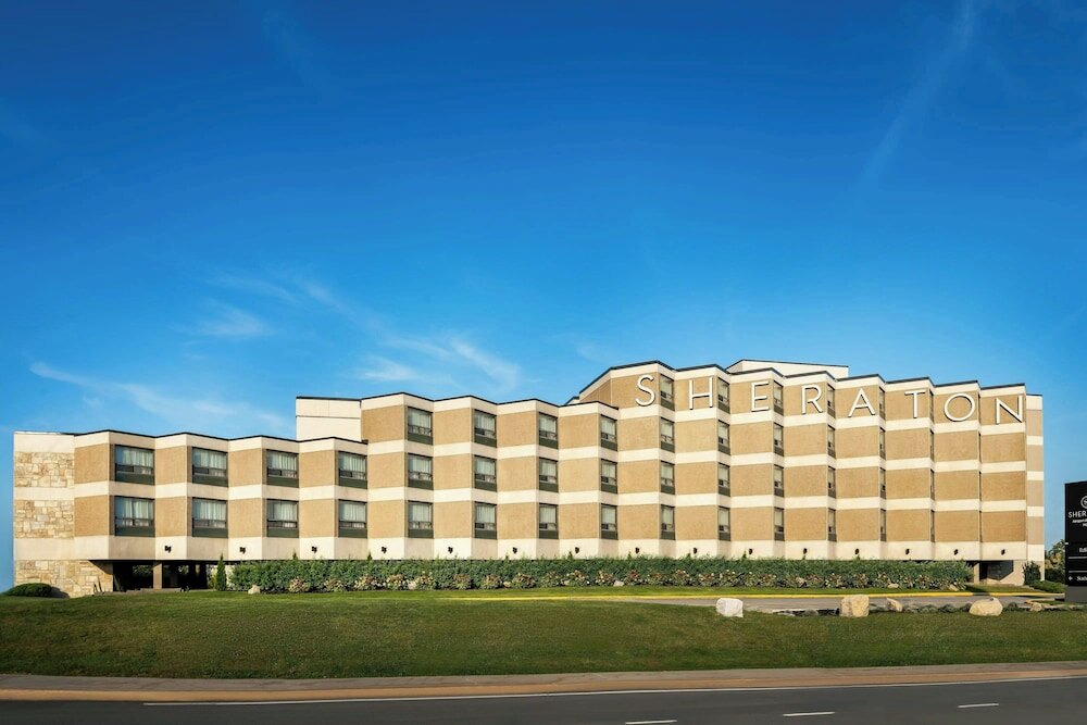 Фото Sheraton Montreal Airport Hotel