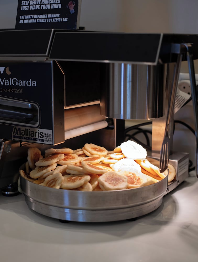 Фото Acrogiali Beachfront Hotel