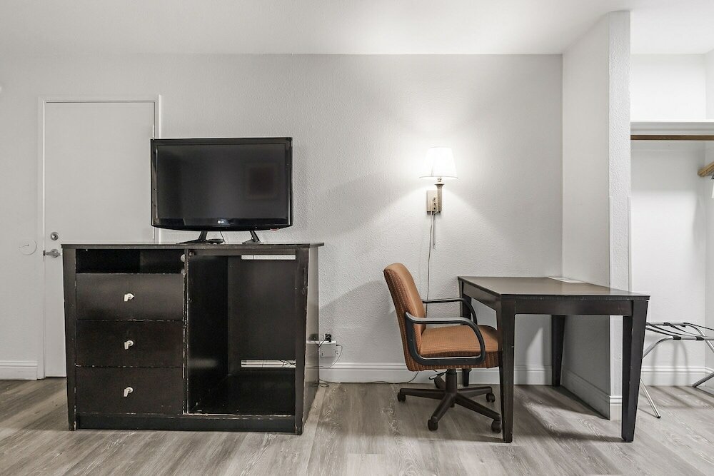 Фото Heritage Inn Express Chico