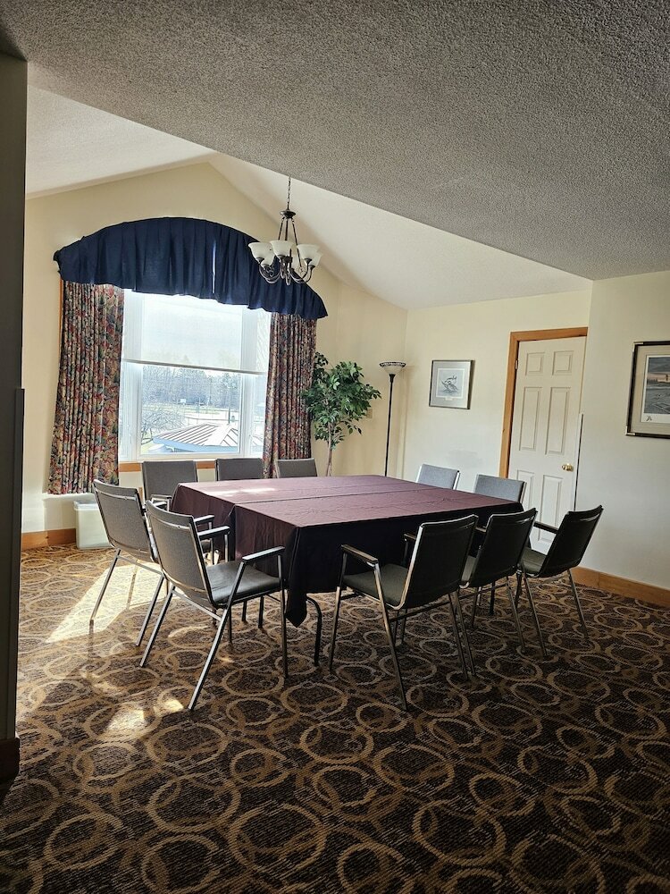 Фото Granite Town Hotel