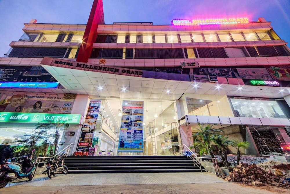 Фото Capital O 23502 Hotel Millennium Grand