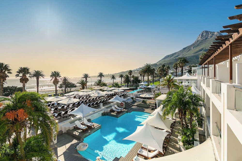 Фото The Bay Hotel