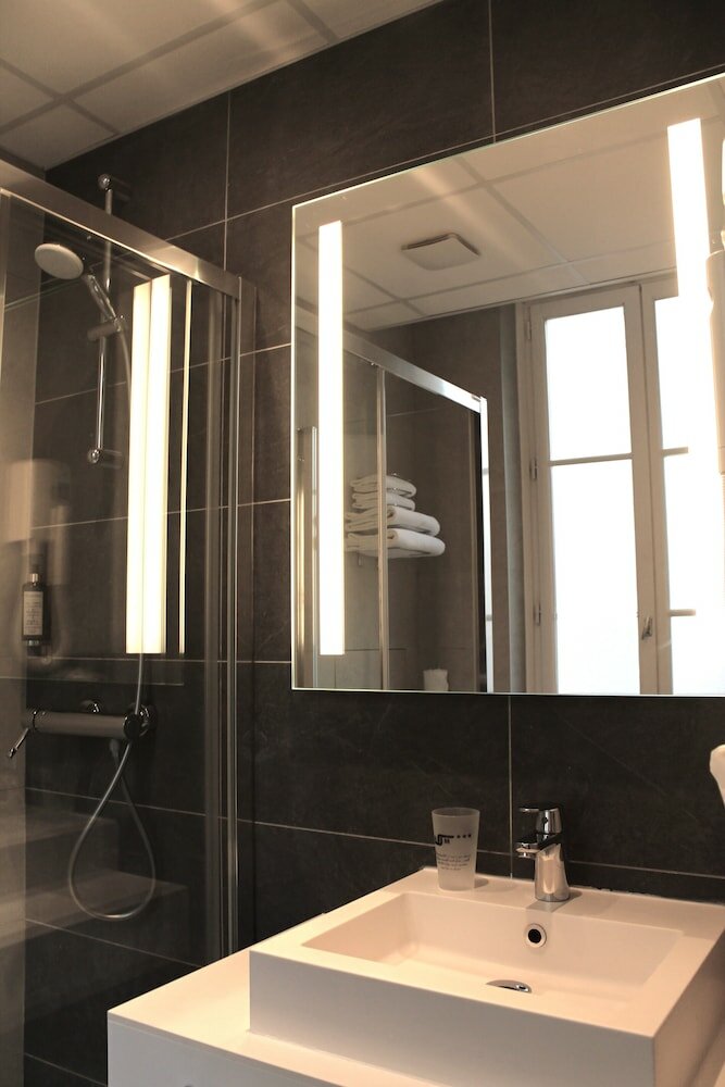 Фото Avia Saphir Montparnasse