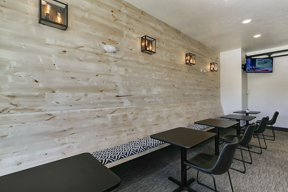 Фото Silver Creek Hotel