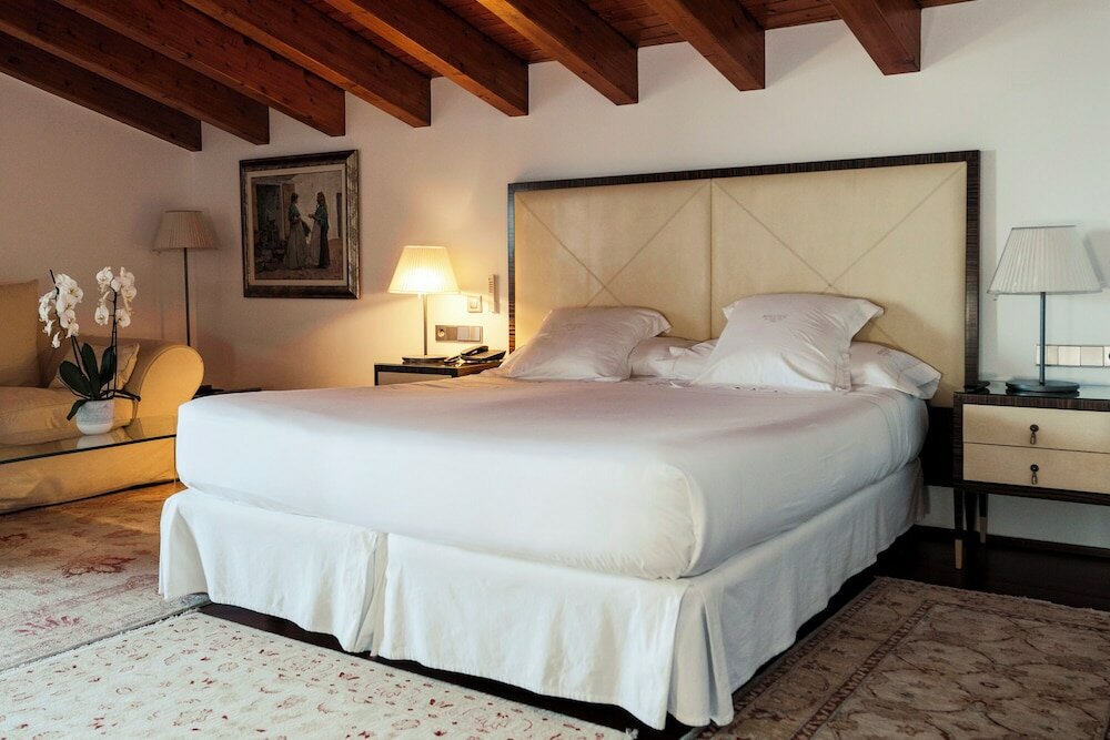 Фото Mirador de Dalt Vila – Relais & Chateaux