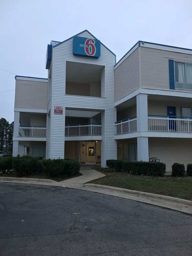 Фото Motel 6 Raleigh, Nc - North
