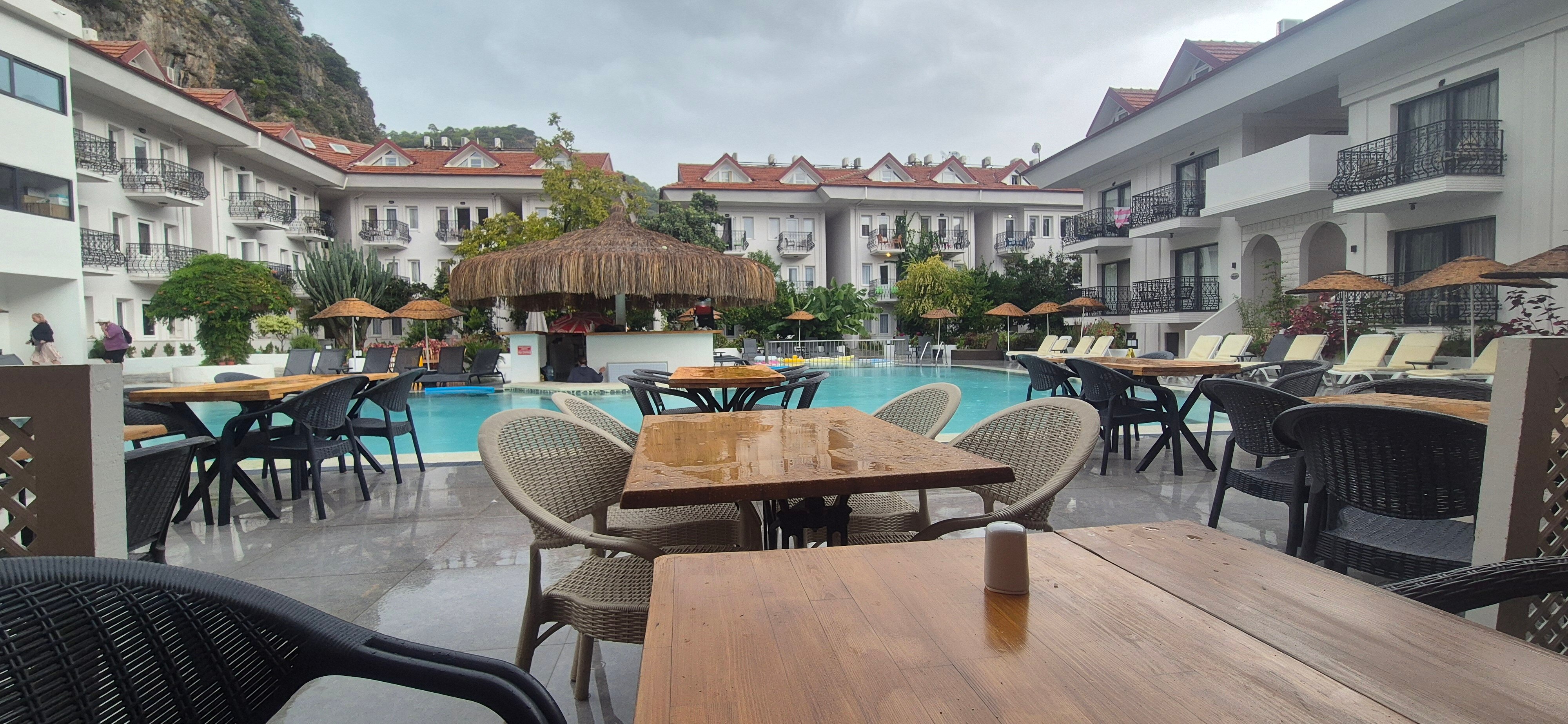 Фото Akdeniz Beach Hotel