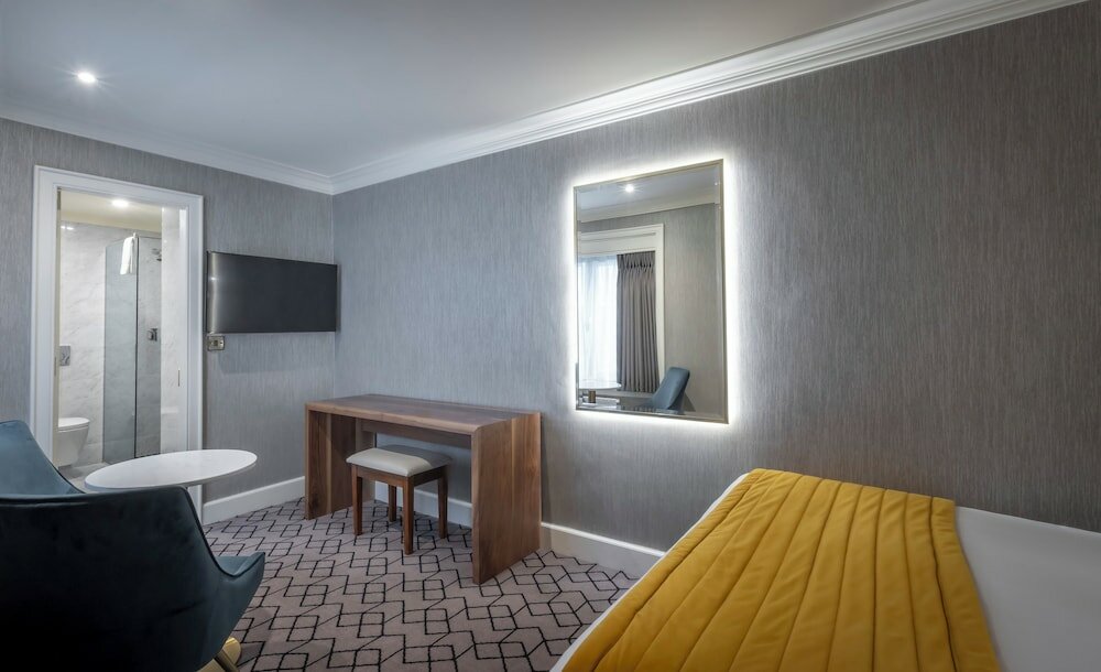 Фото Albany House