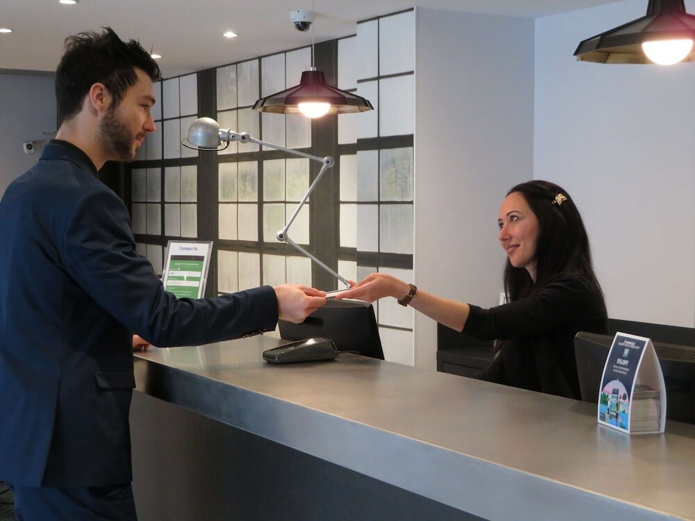 Фото Campanile Chartres Centre - Gare - Cathédrale