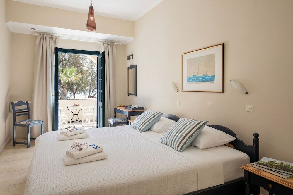 Фото The Boathouse Hotel