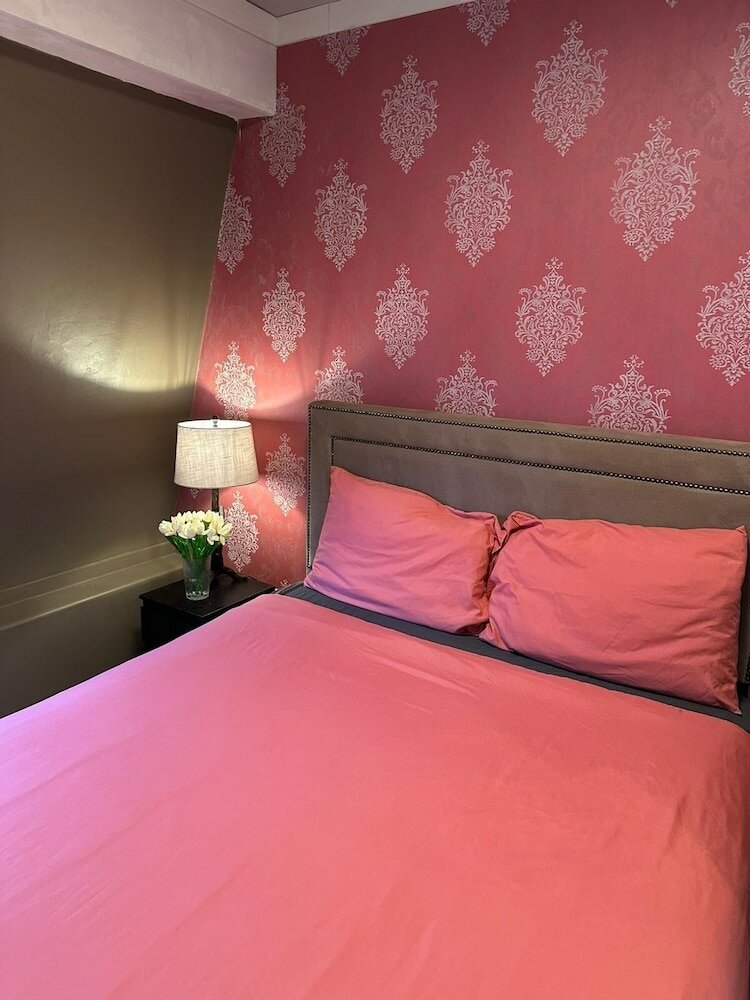 Фото Palmerston Hotel