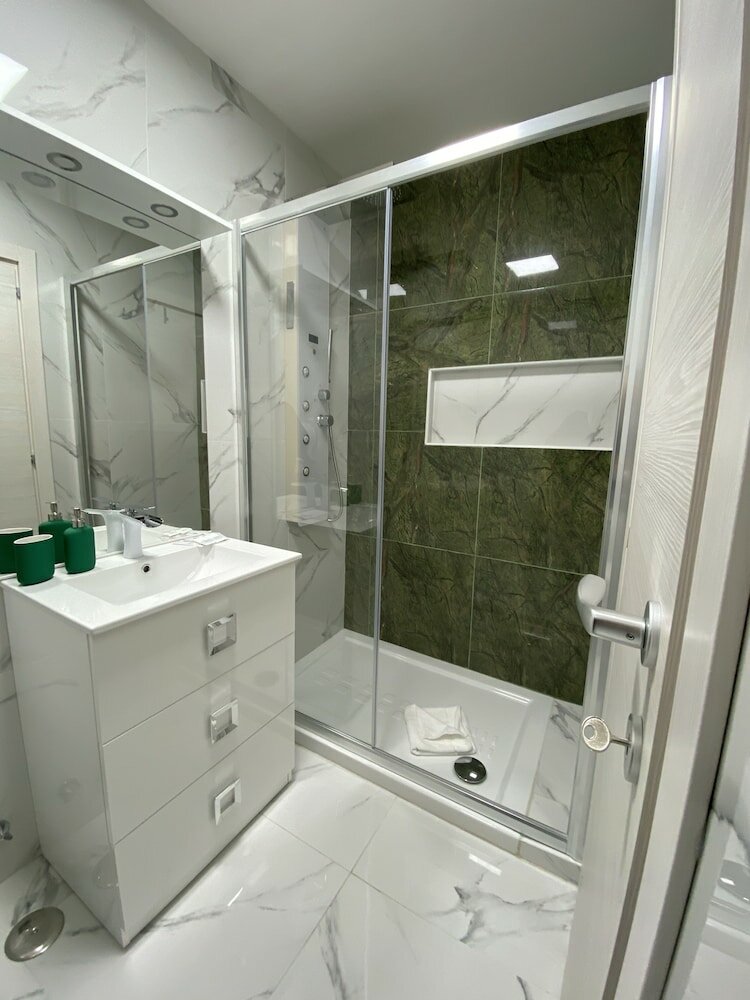 Фото The Place in Rome