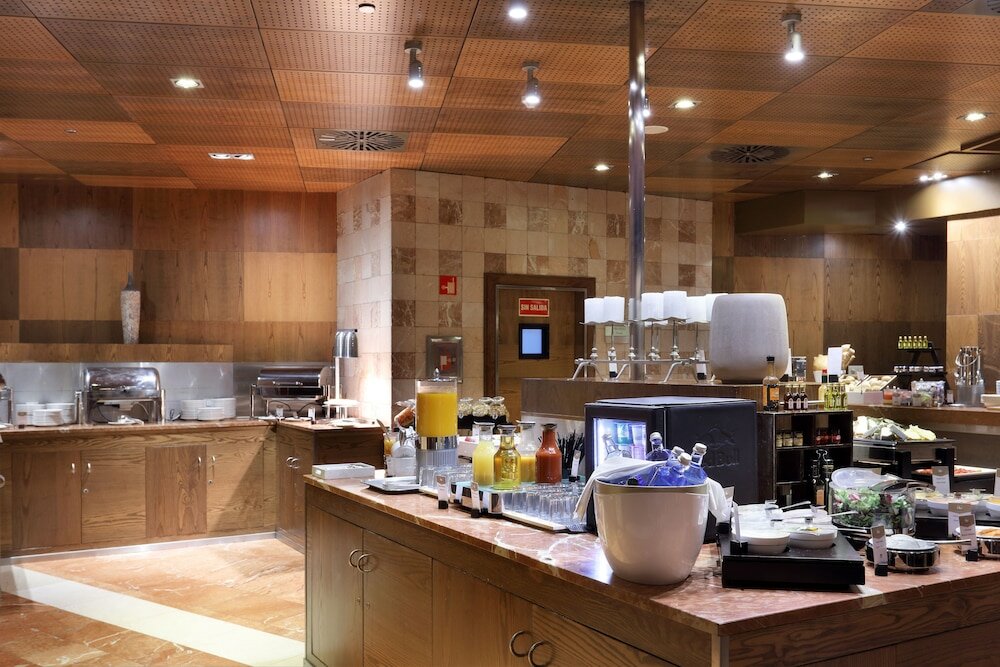 Фото Eurostars Suites Mirasierra