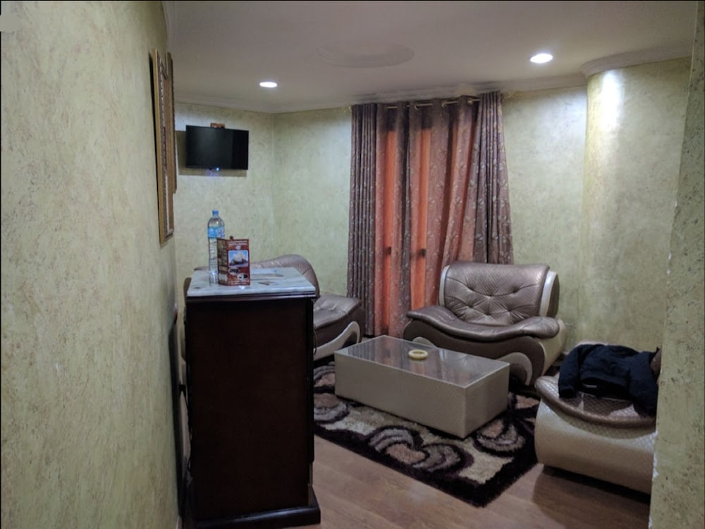 Фото Hotel Ville des Roses