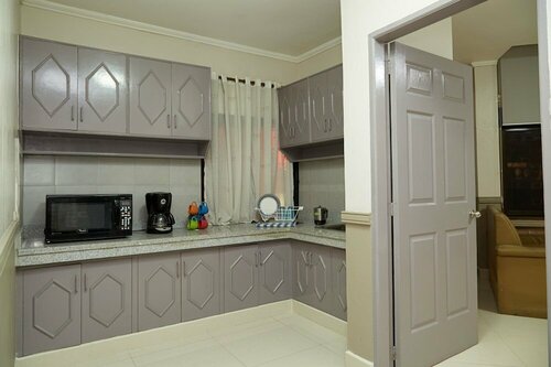 Гостиница Hidden Pearl Hotel - Janus Luxury Suites в Провинции Пампанга