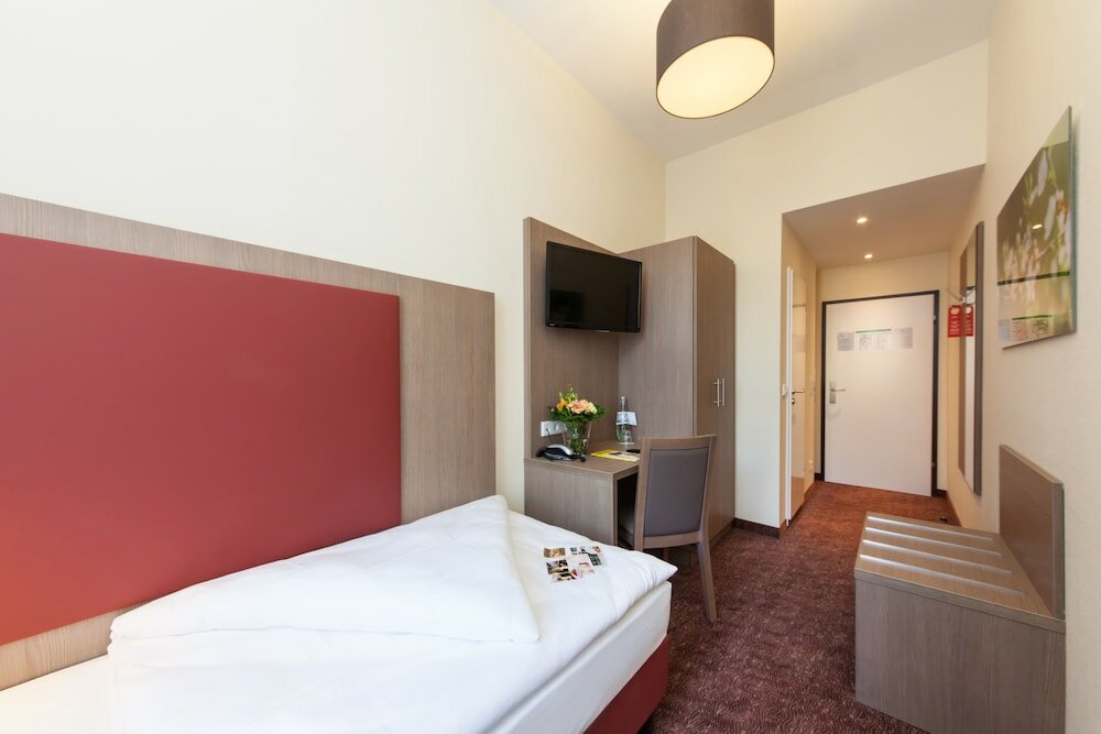 Фото Novum Hotel Norddeutscher Hof Hamburg