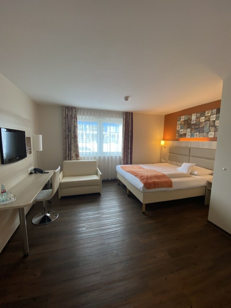 Фото отеля 2