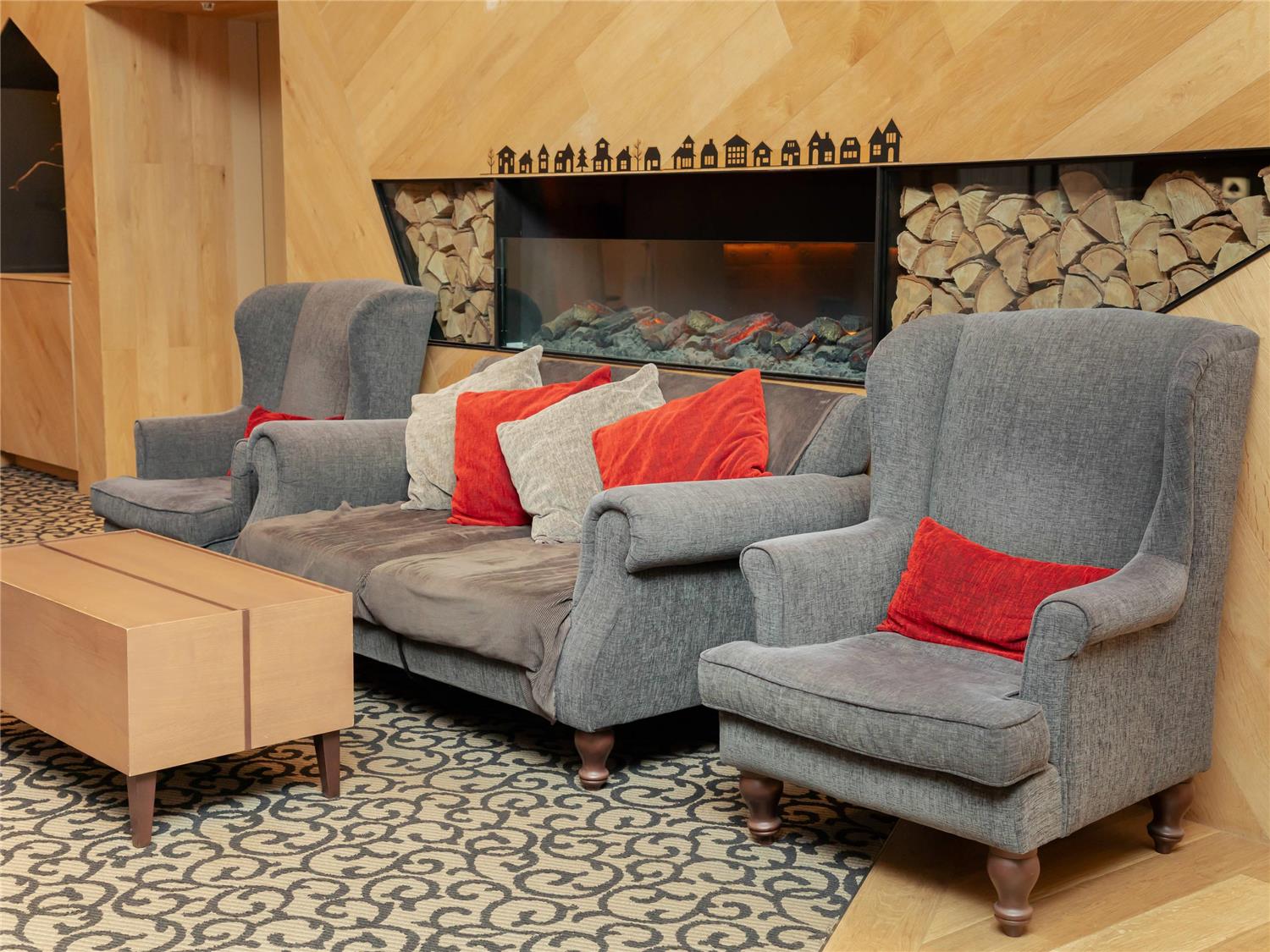 Фото Comfort Suites Tokyo Bay