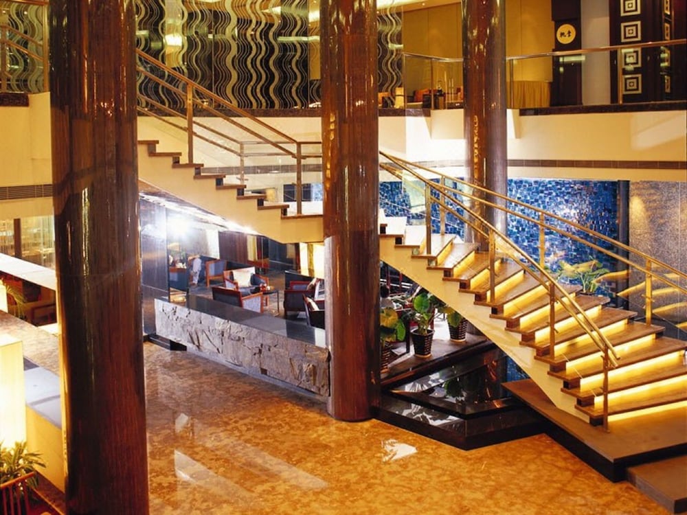 Фото Jinglun Hotel