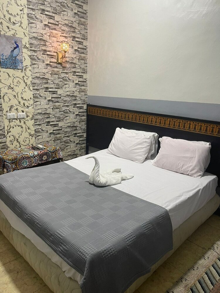 Фото One Season Hostel