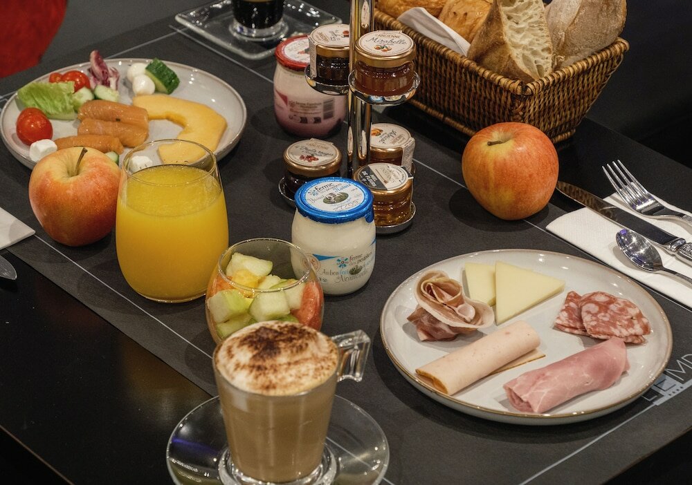 Фото Hôtel L'Empire Paris