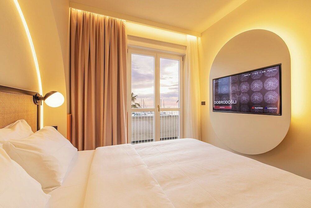 Фото Hotel Koper