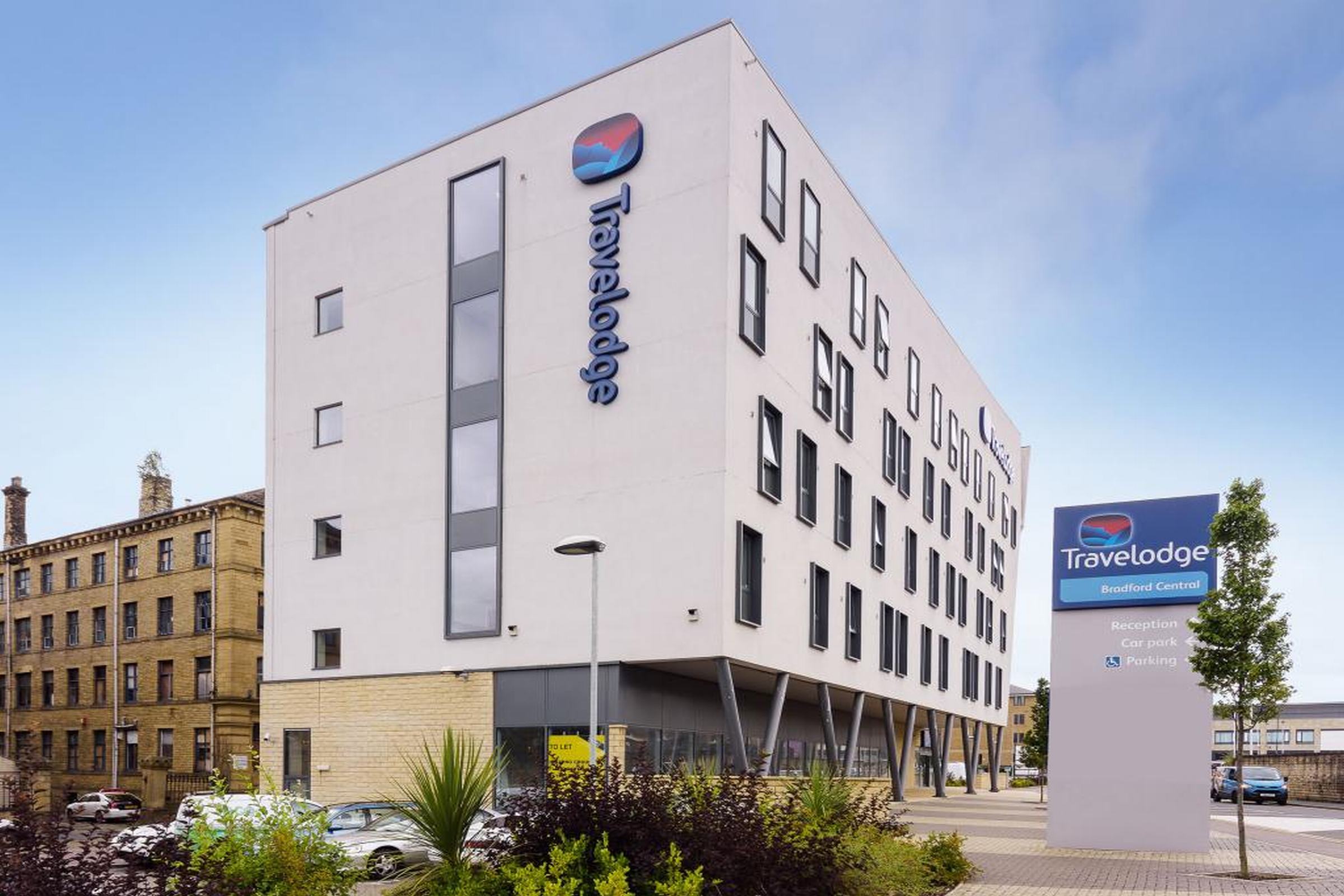 Фото Travelodge Bradford Central
