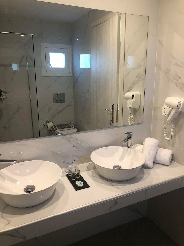 Фото Golden Coast Resort