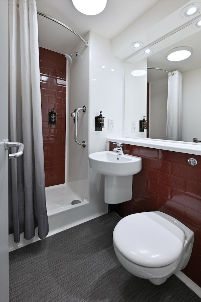 Фото Travelodge London Woolwich