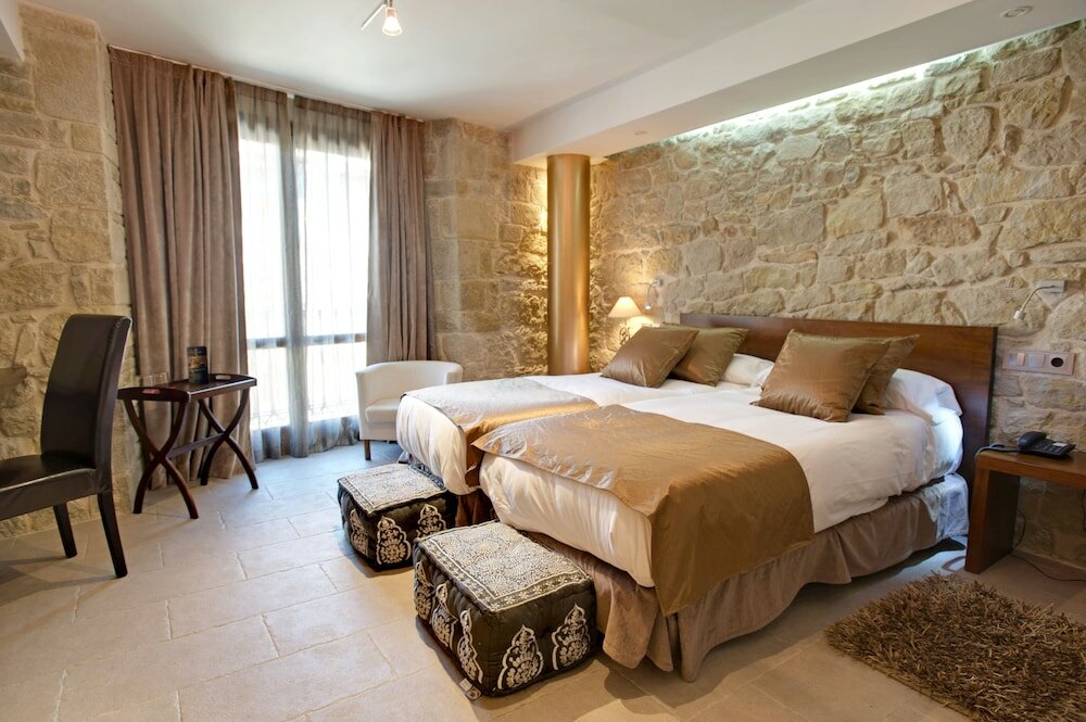 Фото Palacio del Obispo de Graus