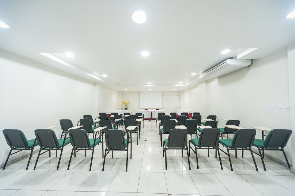 Фото Golden Park Hotel