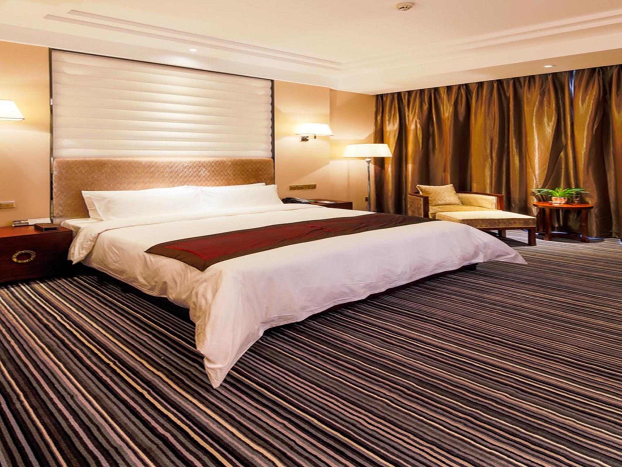 Фото Chongqing Sport Hotel