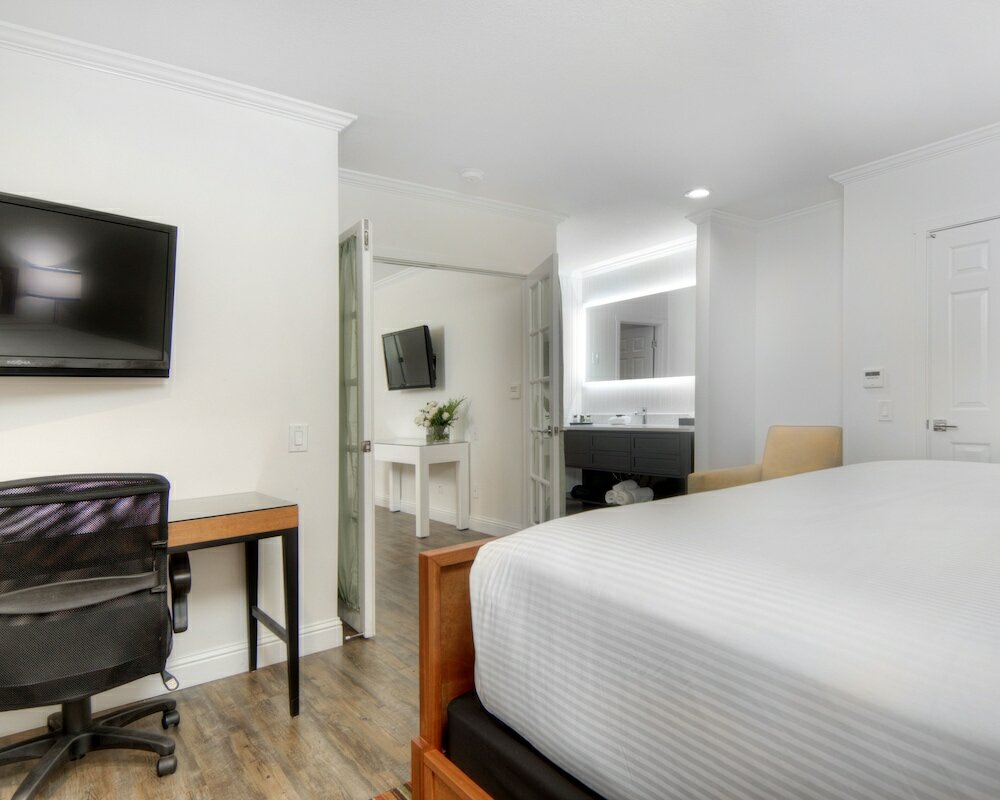 Фото Aggie Inn, Ascend Hotel Collection