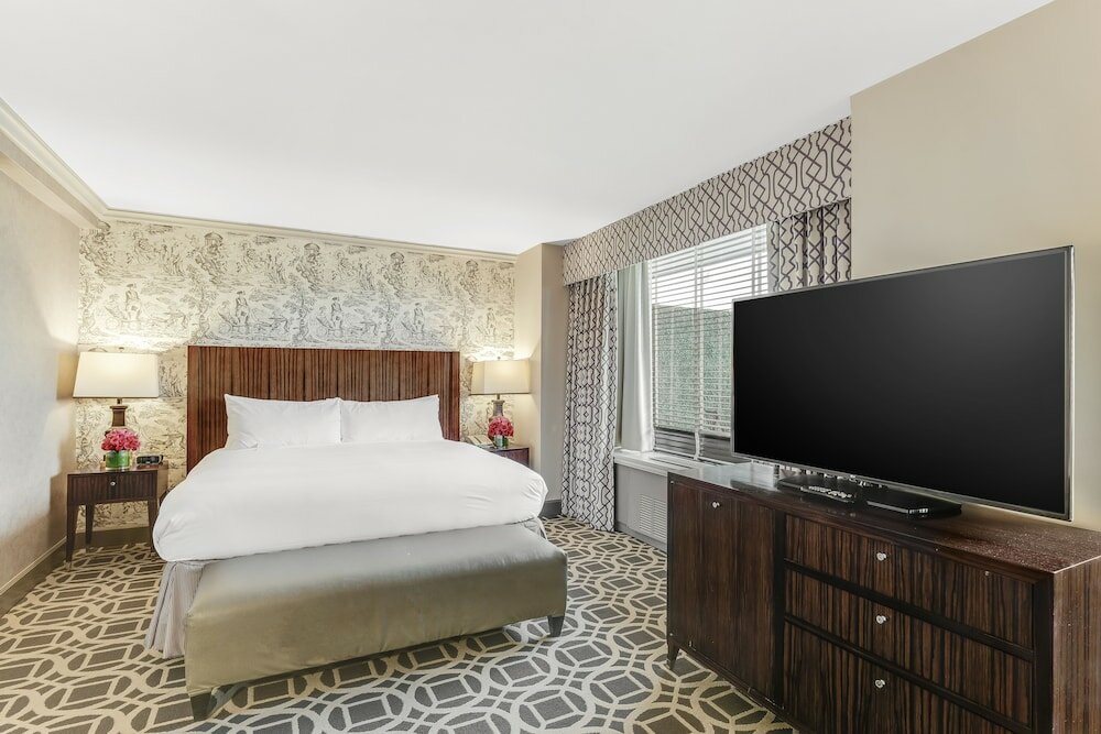 Фото The Madison Hotel