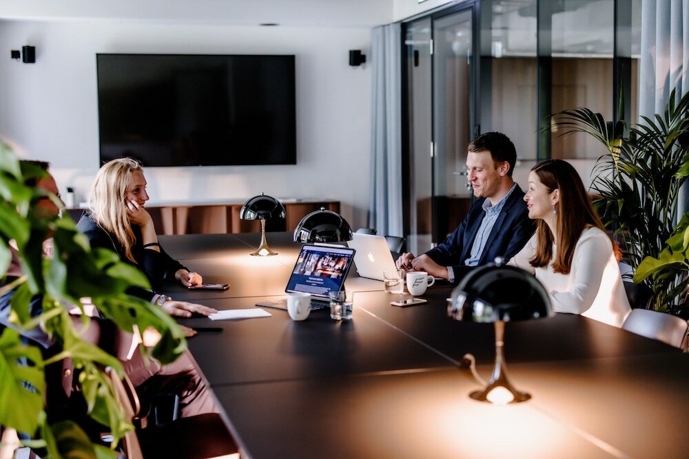 Фото The Flag West M.