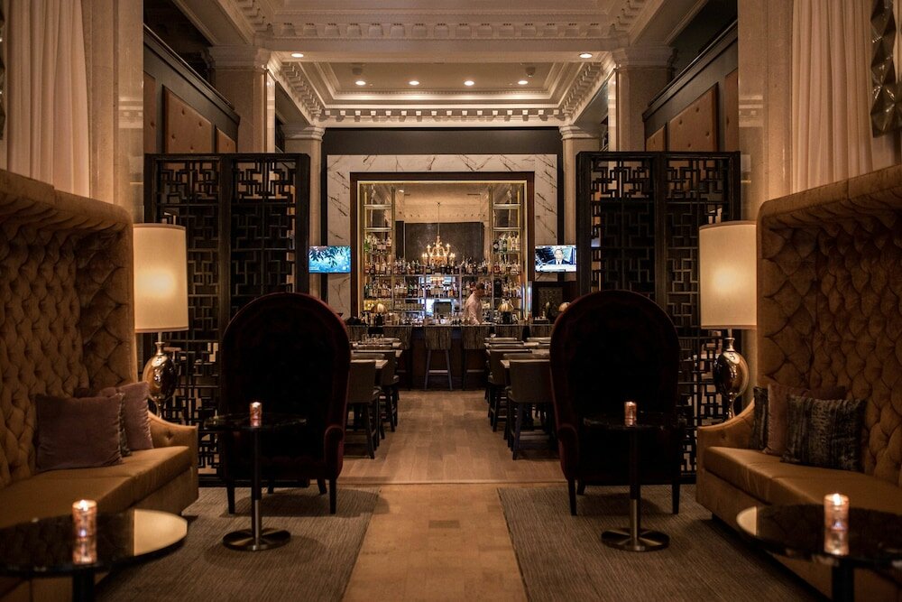 Фото Ambassador Hotel Kansas City, Autograph Collection