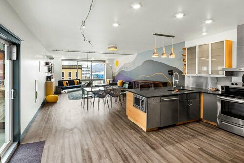 Гостиница Silverbow Inn Hotel & Suites в Джуно