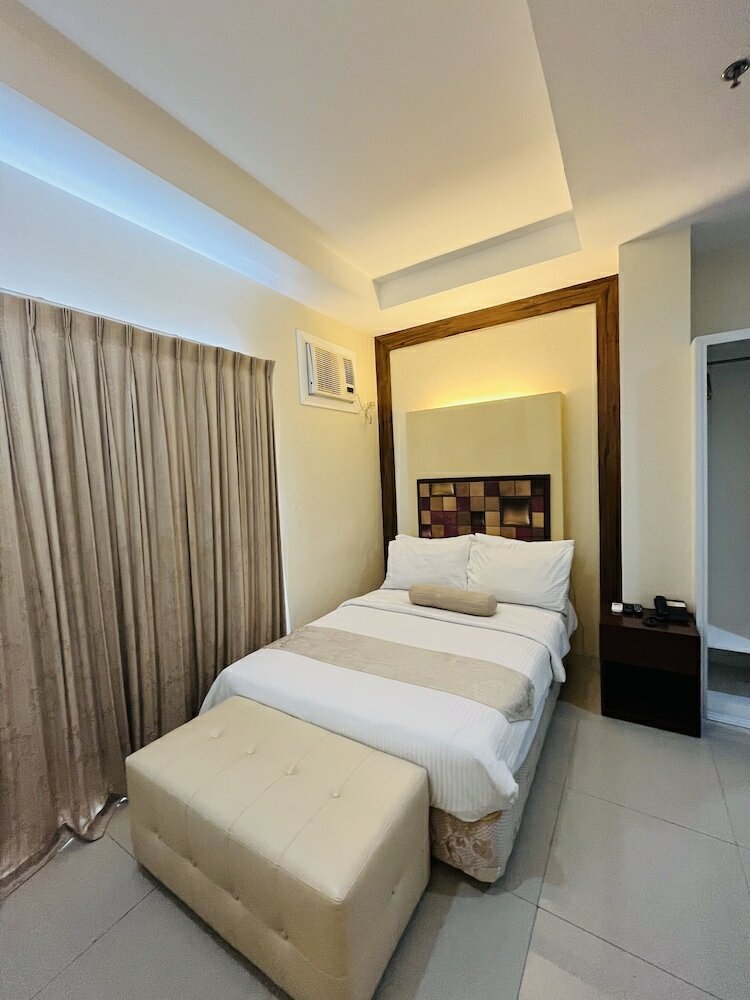 Фото Sierra Hotel