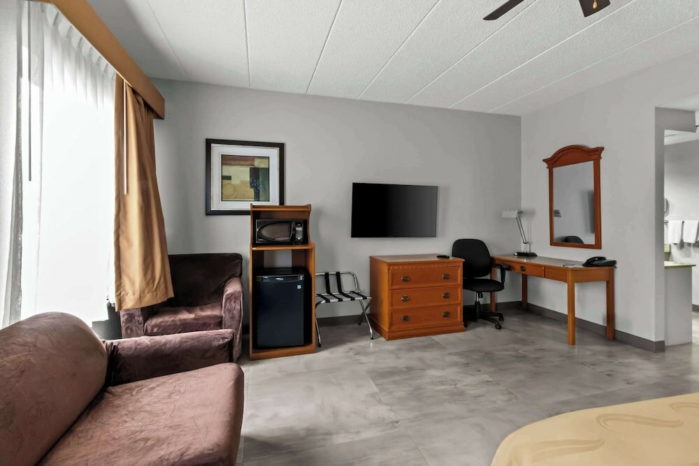 Фото Quality Inn & Suites Cvg Airport