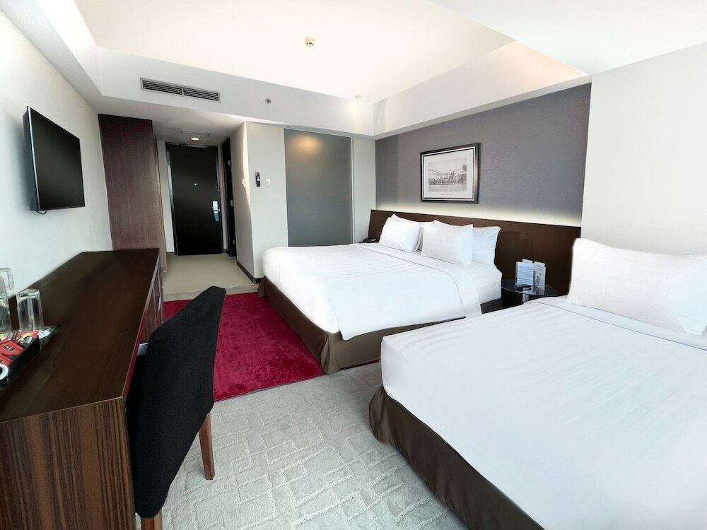 Фото Aston Madiun Hotel & Conference Center