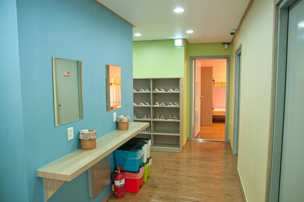 Фото Busan Suk Bak Dot com Guest House - Hostel