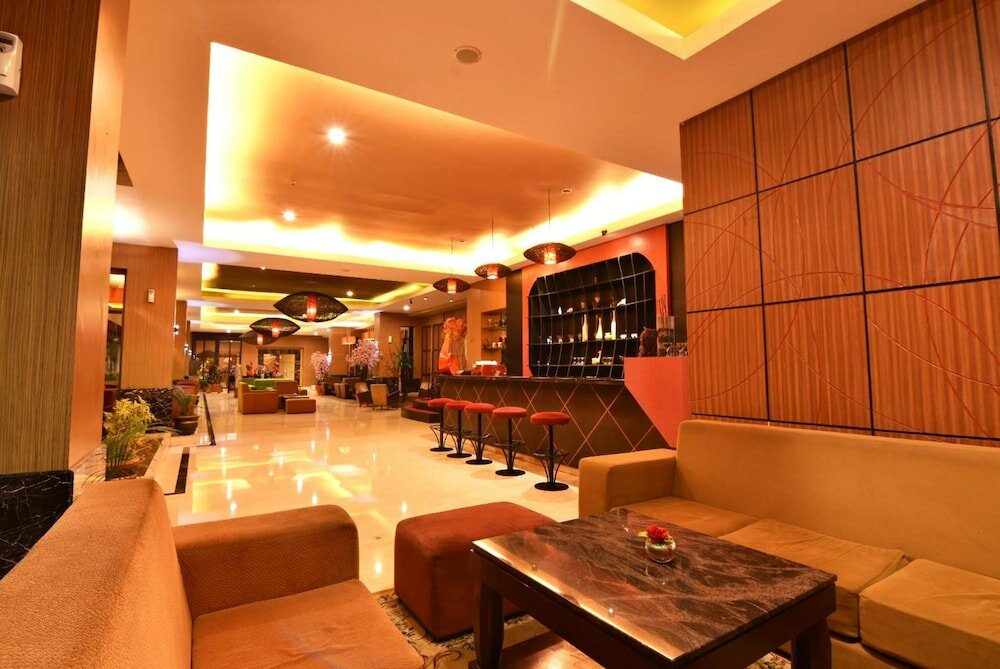 Фото Grand Rocky Hotel