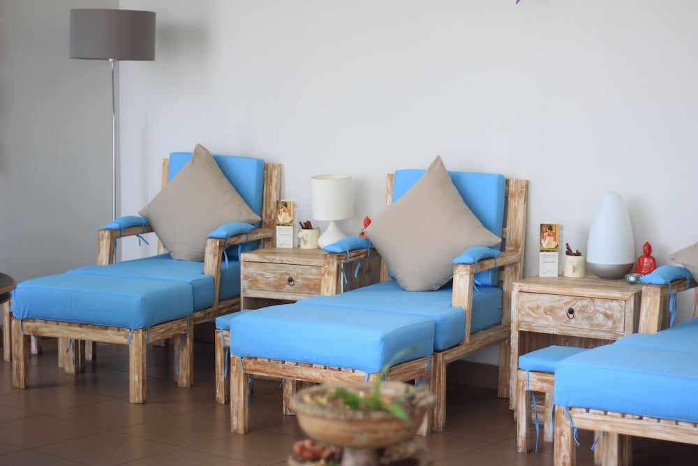 Фото Hotel Neo Denpasar