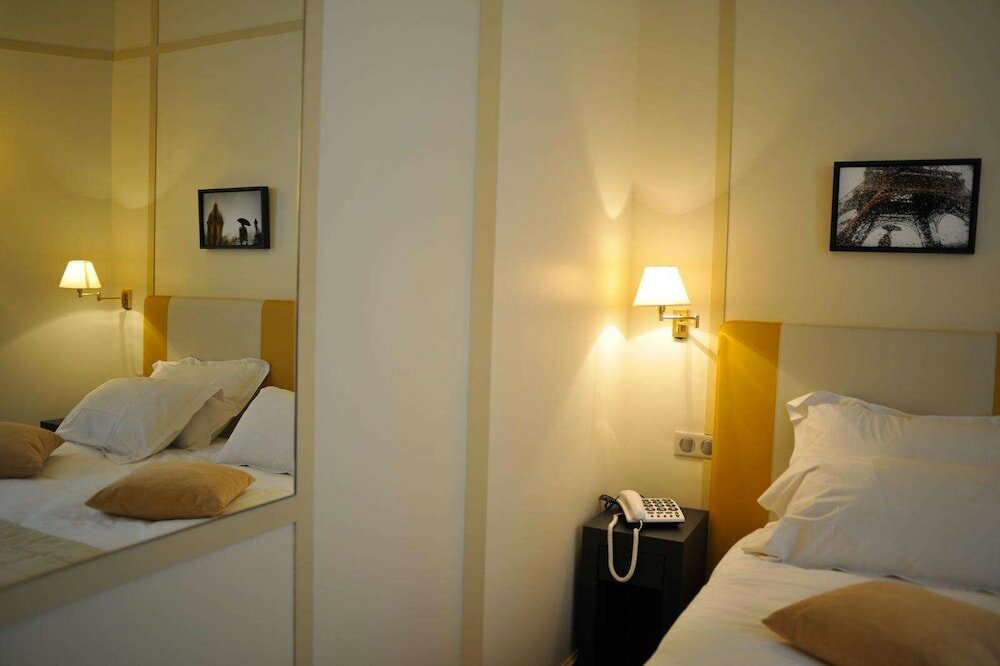 Фото Hotel De L'Universite